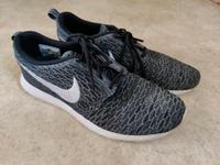 Nike Sneaker grau, weiß, schwarz Bayern - Uffing Vorschau