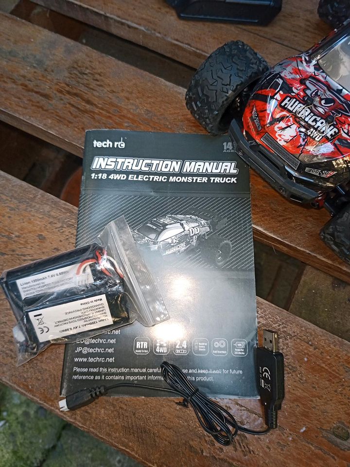 Neuwertiger Rc 1:18 4WD Buggy Truggy Hurricane 2 Akku's 2,4 Ghz in Bruchköbel