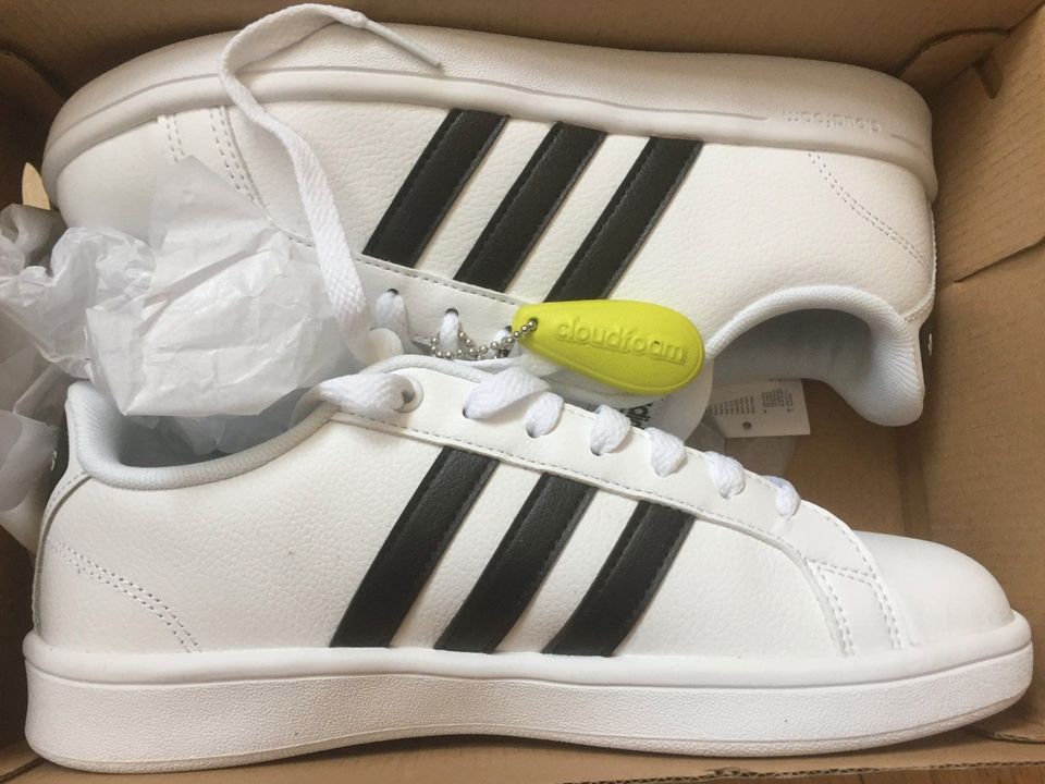 Adidas AW4287 Advantage W Sneaker Wei Schwarz 38 NEU OVP in