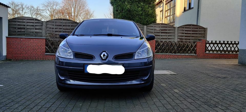 Renault Clio 3, Baujahr 2007, TÜV bis Mitte 2025 in Herten