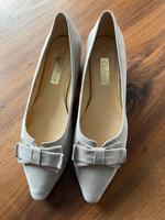 Gabor Pumps Wildleder beige Gr. 6,5 Hessen - Bad Soden am Taunus Vorschau