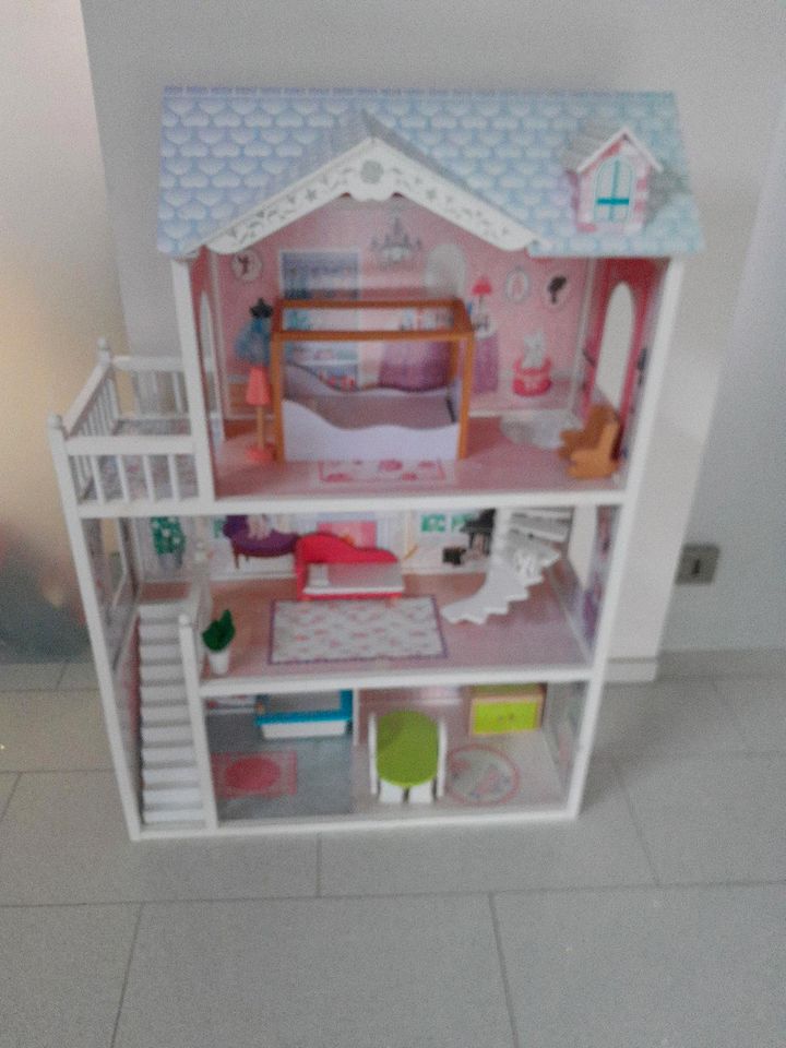 Puppenhaus / Barbiehaus in Neuss