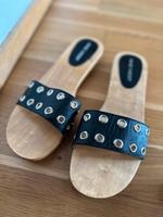 NINE WEST Nieten Sandalen Gr. 40 aus den USA NP: 75€ Frankfurt am Main - Nordend Vorschau