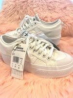 Adidas Nizza Schuhe neu mit Etikett Gr. 41 Damen Damenschuhe Hamburg - Harburg Vorschau