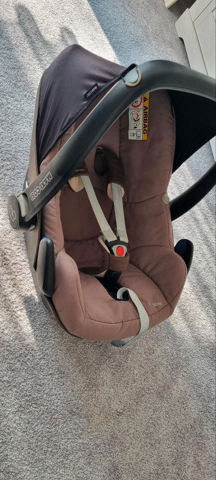 Maxi Cosi Babyschale Autositz in Neustadt am Rübenberge