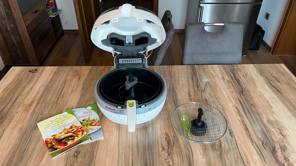 Tefal-ActiFry FZ7070 in Morsbach