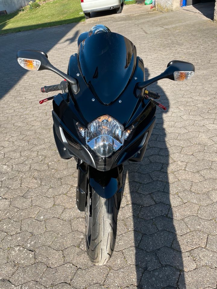 Suzuki GSX R 750 K7 in Heilsbronn