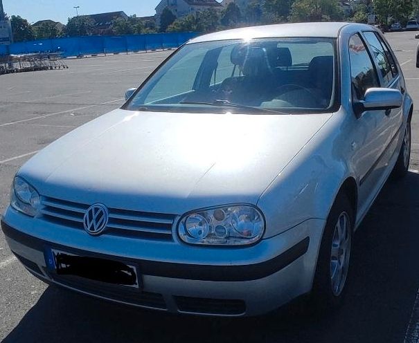 VW Golf IV Limousine in Flörsheim am Main