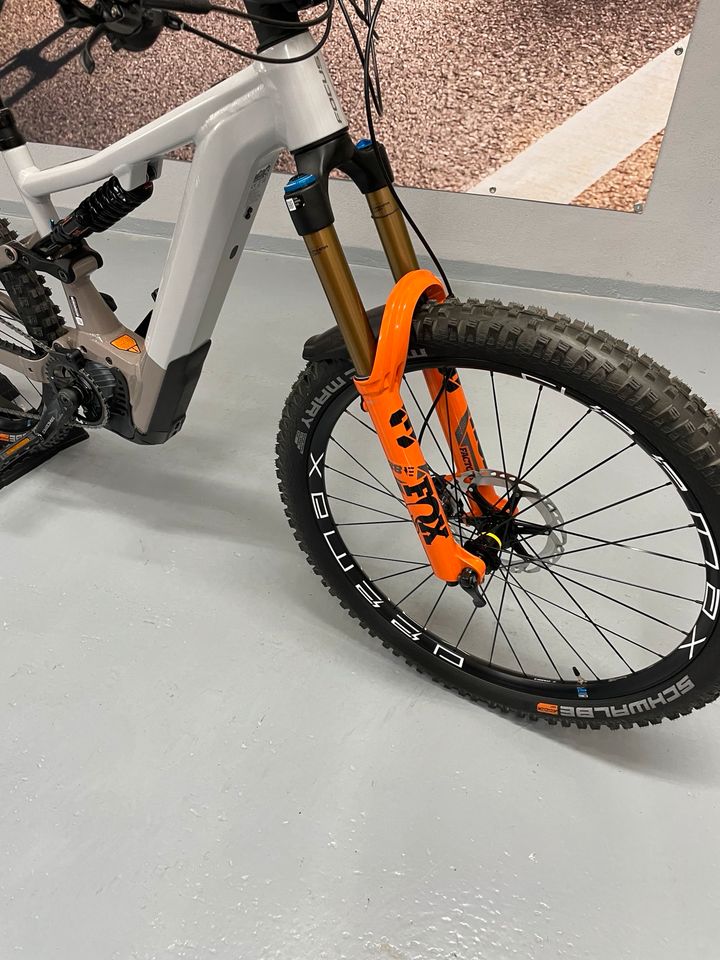 Focus SAM2 6.0 - 750 Watt - Ebike Fully Mountainbike - neuwertig - ( 3 km ) - 2024 - Gr. M - 29" - UVP 8.699 € in Parkstetten