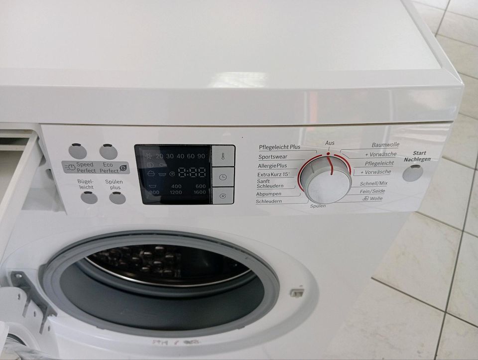 8kg Bosch Waschmaschine / Frontlader / EEK A+++ mit Garantie in Chemnitz