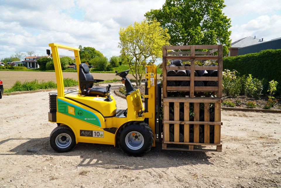 ⚡️ Elektrischer Gabelstapler: Eurotrac Agri 10-E - Umweltfreundliche Lösung für Hof und Stall ⚡️ Leiser Elektrostapler, pflegeleicht und preisgünstig - Perfekt für Landwirtschaft, Ernte und mehr in Gnevkow