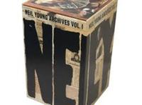 NEIL YOUNG : ARCHIVES VOL. 1, 10 DVD BOX SET (1963-1972), Super D Hessen - Villmar Vorschau