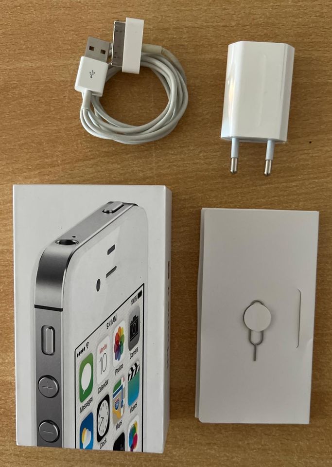 iPhone 4S White 8GB+Zubehör in Asperg