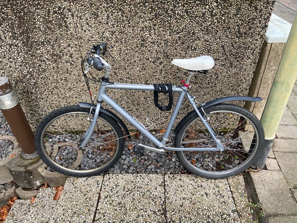 Herren Fahrrad Mountainbike Wochenend Schnäppchen in Essen