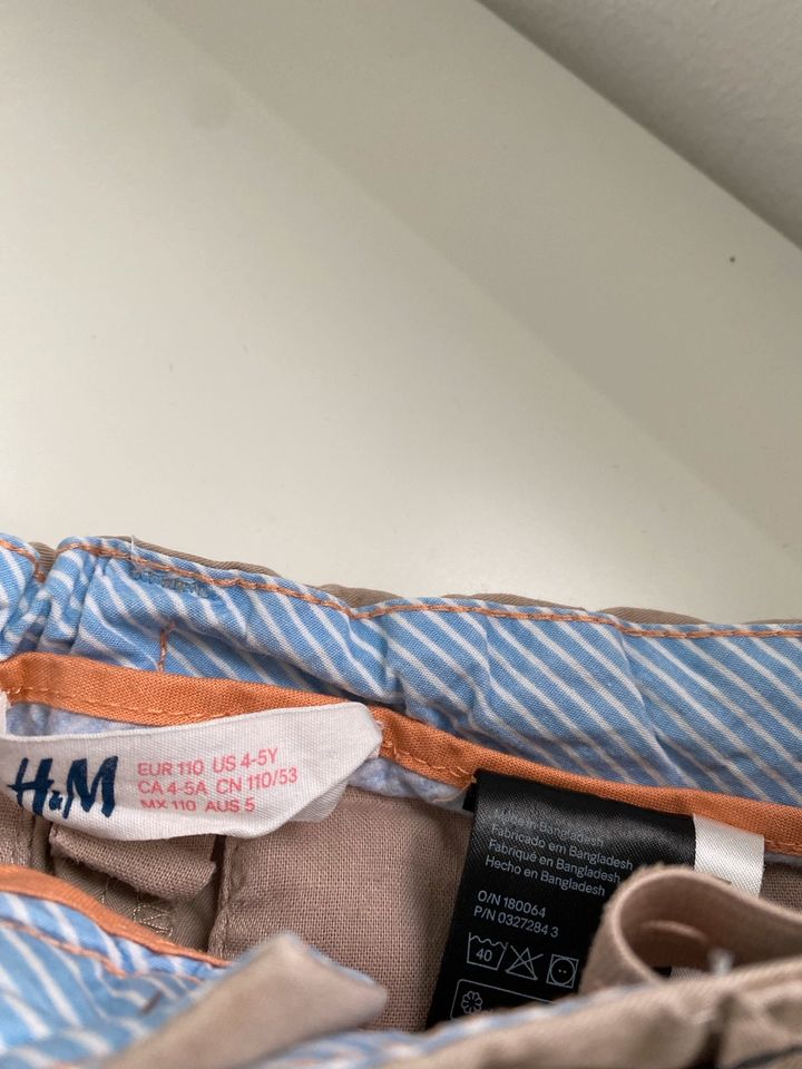 H&M ❤️ Shorts Jungs Gr 5/110 Skorpion Bermudas wNEU in Mackenbach