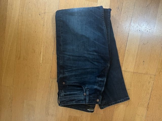 2 JACK & JONES Jeans, Größe 28/30, Neuwertig in Berlin