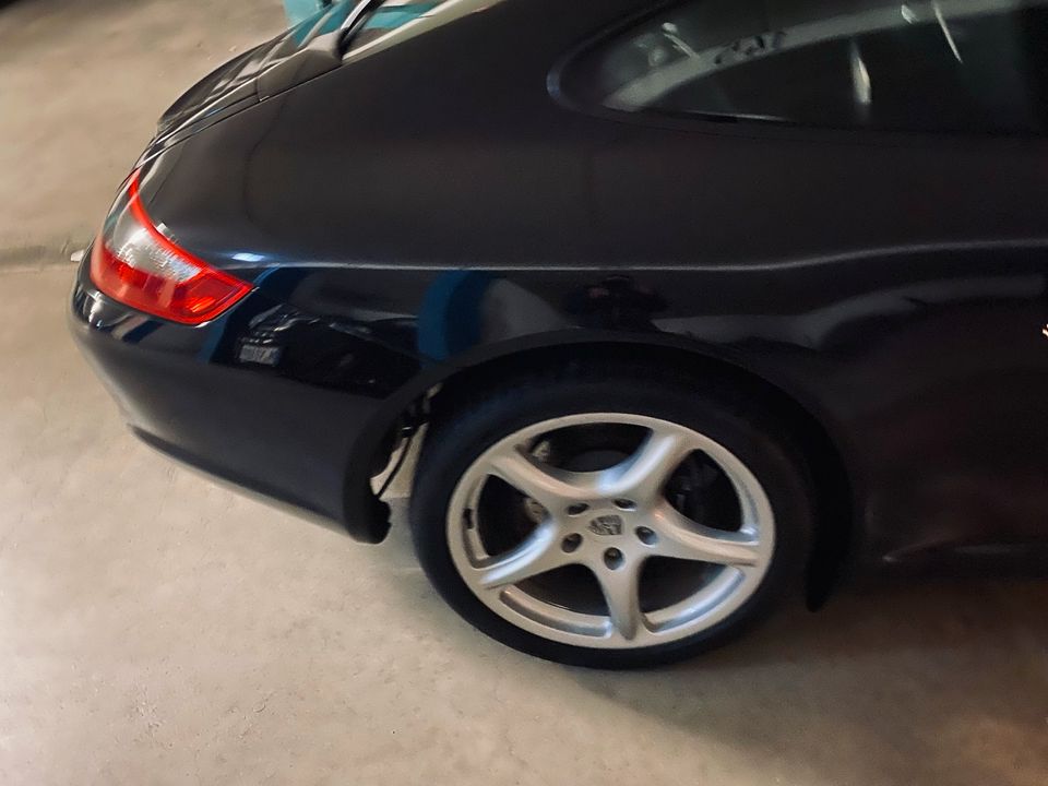 Porsche 911/997 Carrera 2 - Schwarz Metallic BJ. 2007 - 47960 in München