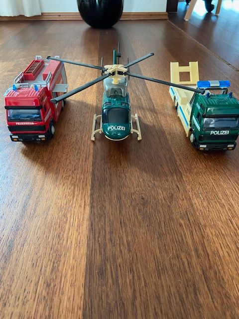 Kinderspielzeug SET, LKW Transporter, Feuerwehr u. Hubschrauber in Enger