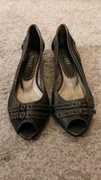 Schuhe Gr. 39 mit leichtem Absatz Hessen - Gladenbach Vorschau