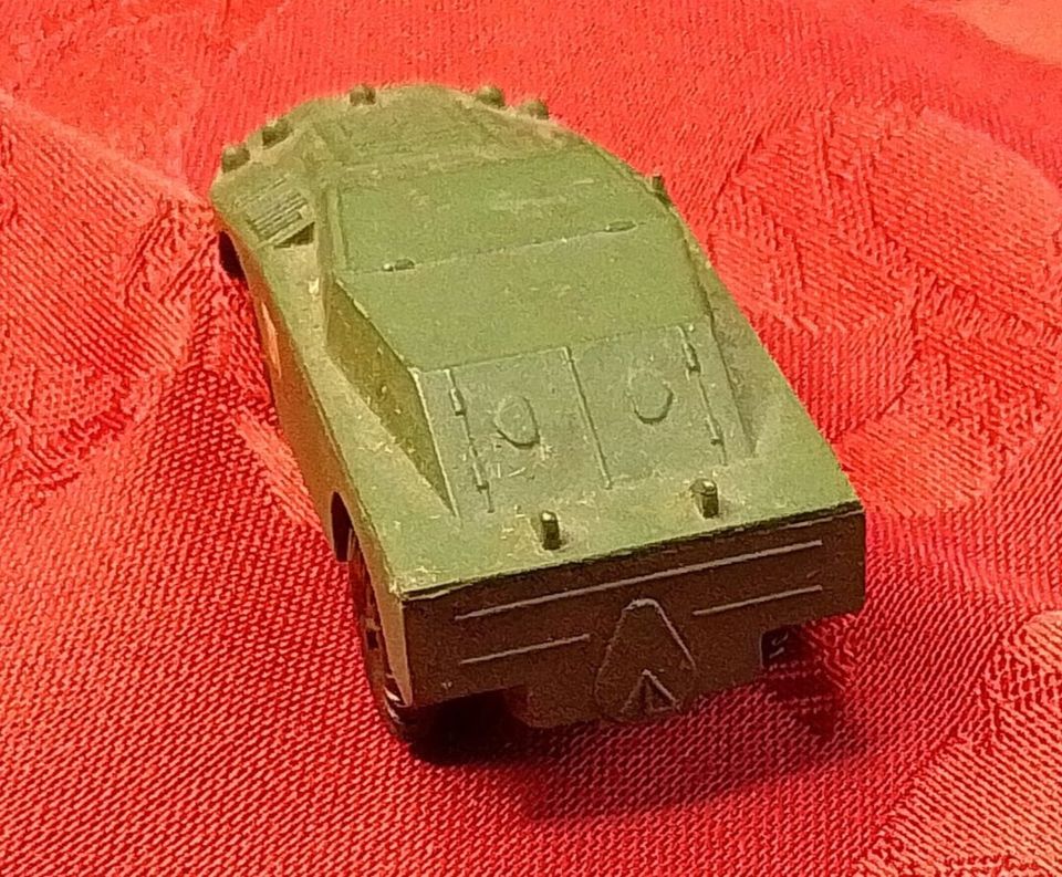 ESPEWE Schützenpanzerwagen 40P (31) Zinkguss DDR Modellauto NVA in Leipzig