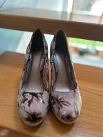 Marco Tozzi High Heels mit Blumenmuster Bayern - Erlangen Vorschau