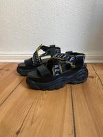 Buffalo chunky Plateauschuhe / platform Sandalen Gr. 39 Mitte - Tiergarten Vorschau