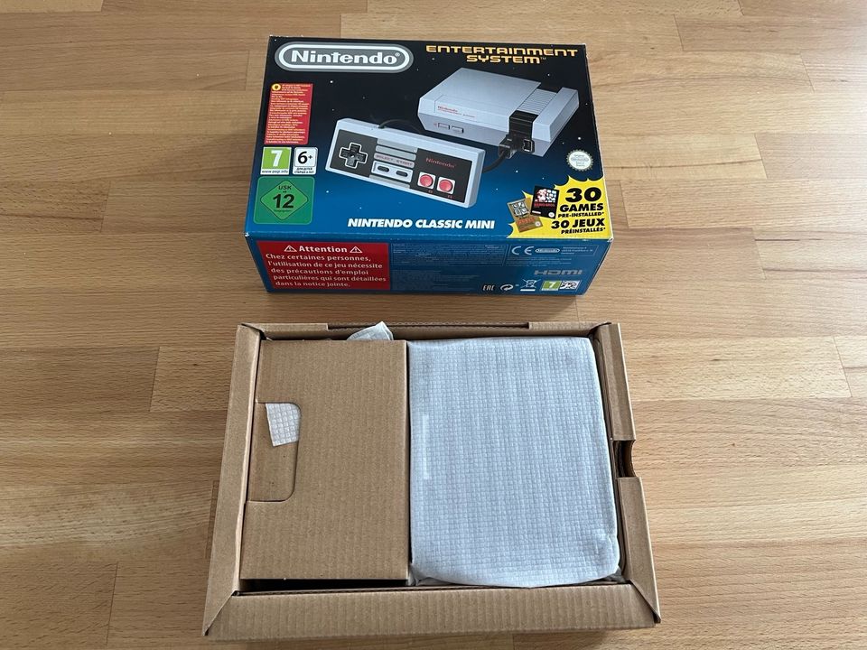 Nintendo Classic Mini, 2 Controller,30 Games NAGELNEU OVP Sammler in Salching