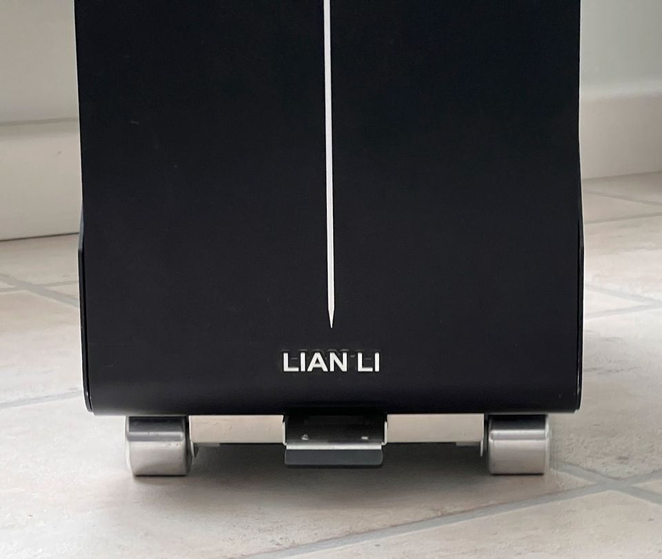 LianLi X2000 PC-Gehäuse mit AiO Wasserkühlung in Spiesen-Elversberg