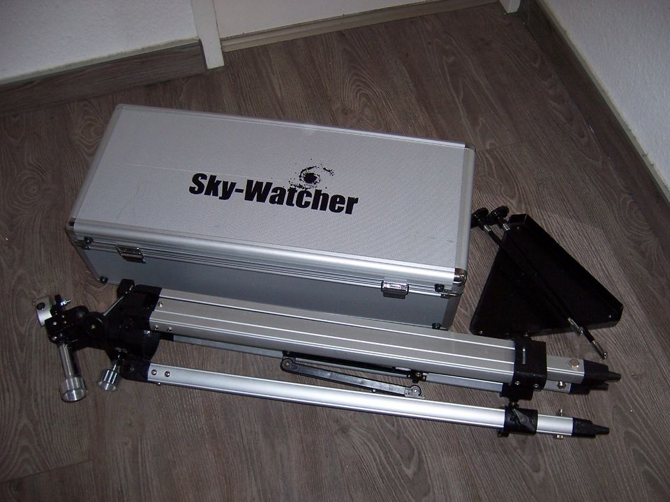 Teleskop Sky-Watcher EVOSTAR 80/600mm ED-APO auf AZ-3 Montierung in Berlin