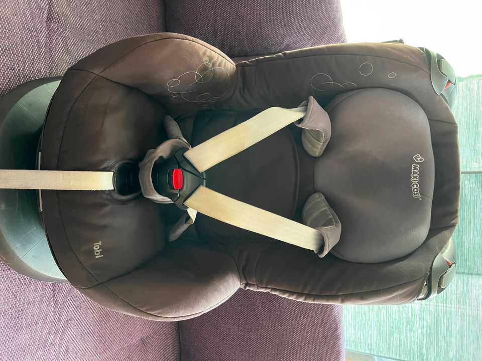 Maxi Cosi Tobifix in grauschwarz ohne Isofix in Pinneberg