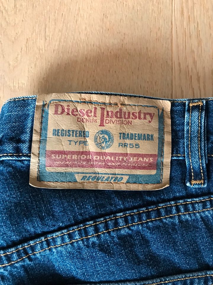 Diesel Jeans Größe 28 sehr gut erhalten in Neuss