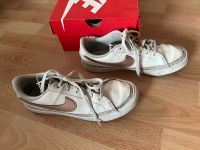 Nike Sneaker Gr. 37,5 Court Legacy echt Leder, Halbschuhe in OVP Hessen - Hasselroth Vorschau