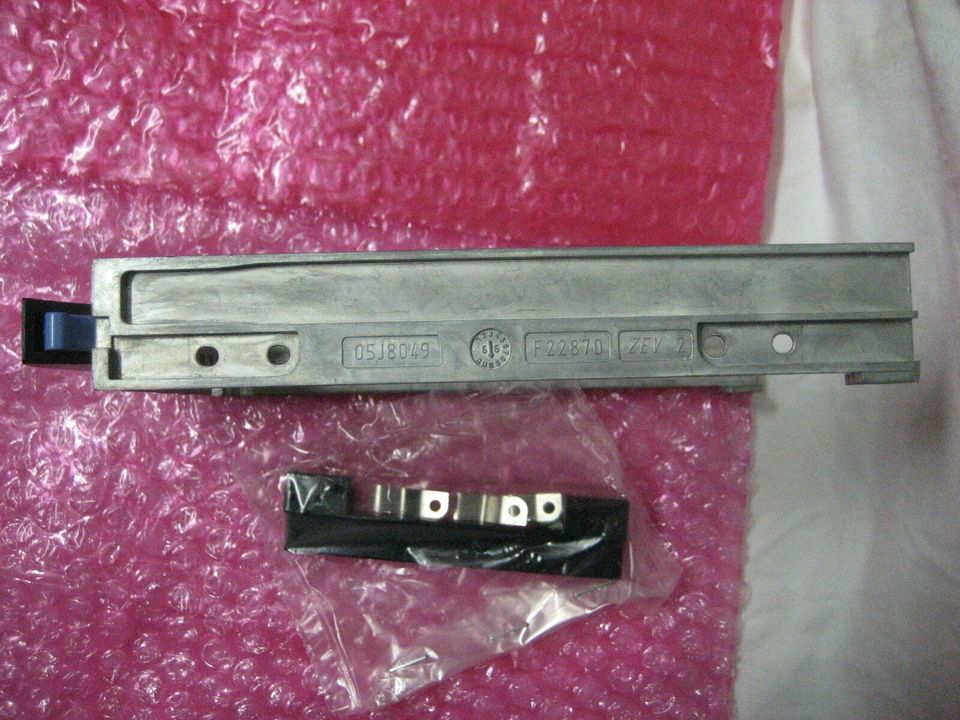 ✨ HDD IBM 4317 6717 Drive Tray Lade Bracket Caddy in Ettlingen