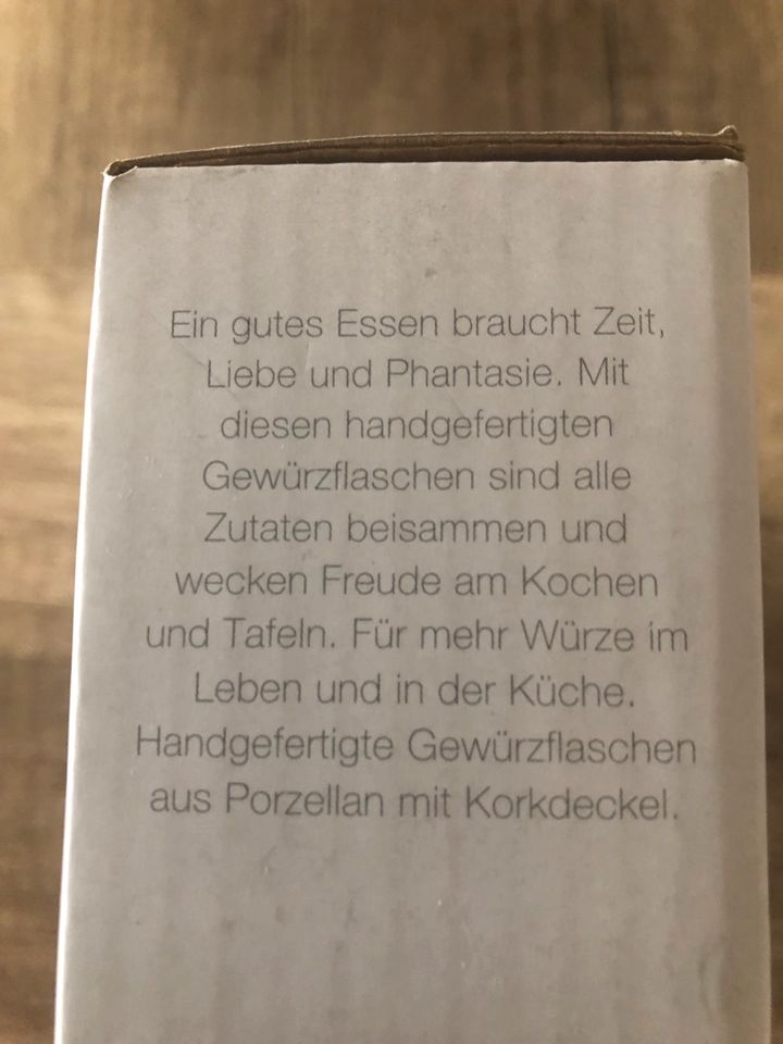 Räder kleine Gewürzflaschen in Oer-Erkenschwick