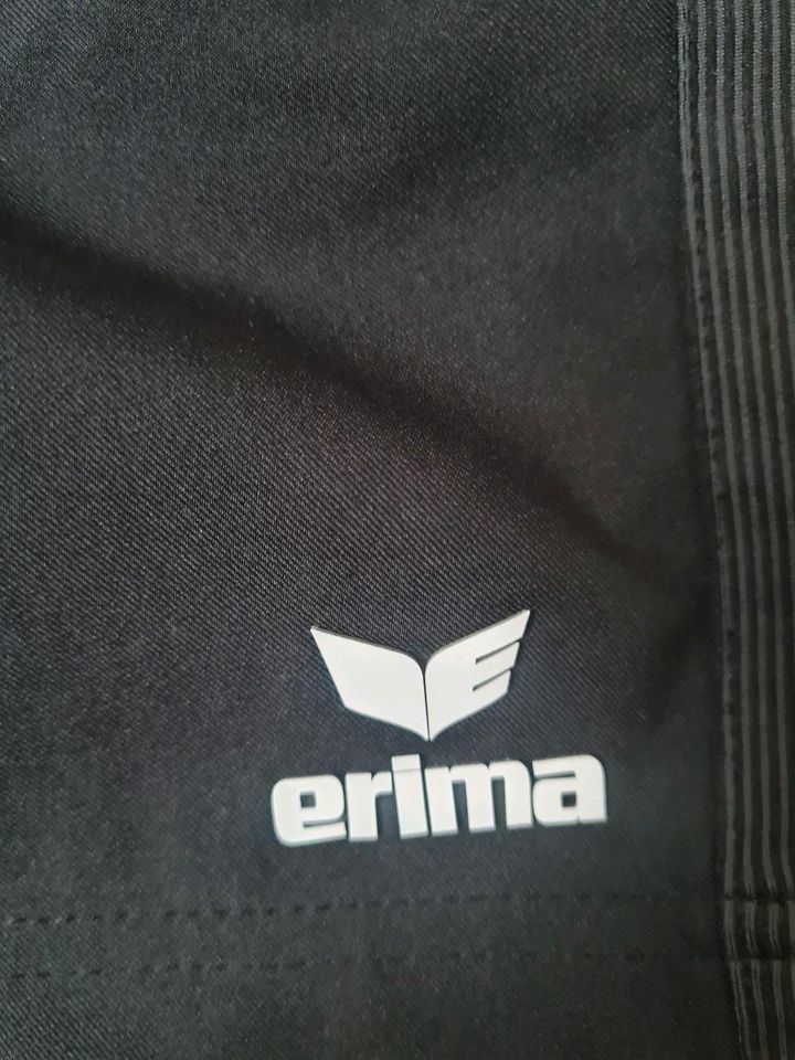 Erima Sporthose schwarz Gr. 152 in Bottrop