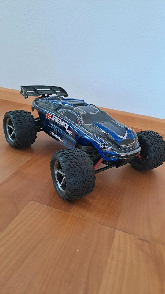 Traxxas E-Revo VXL 1:16 mit 2,4GHz TQ in Scheidegg