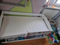 Kinderbett zu verkaufen mit Matratze und Bettkasten Bayern - Miltenberg Vorschau