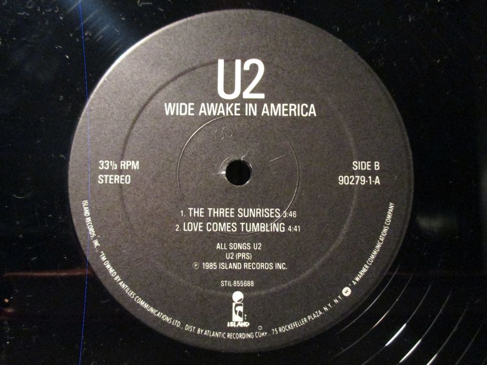(301) EP/12" U2 "Wide Awake In America" (US85) Island 90279-1-A in Bad Bramstedt