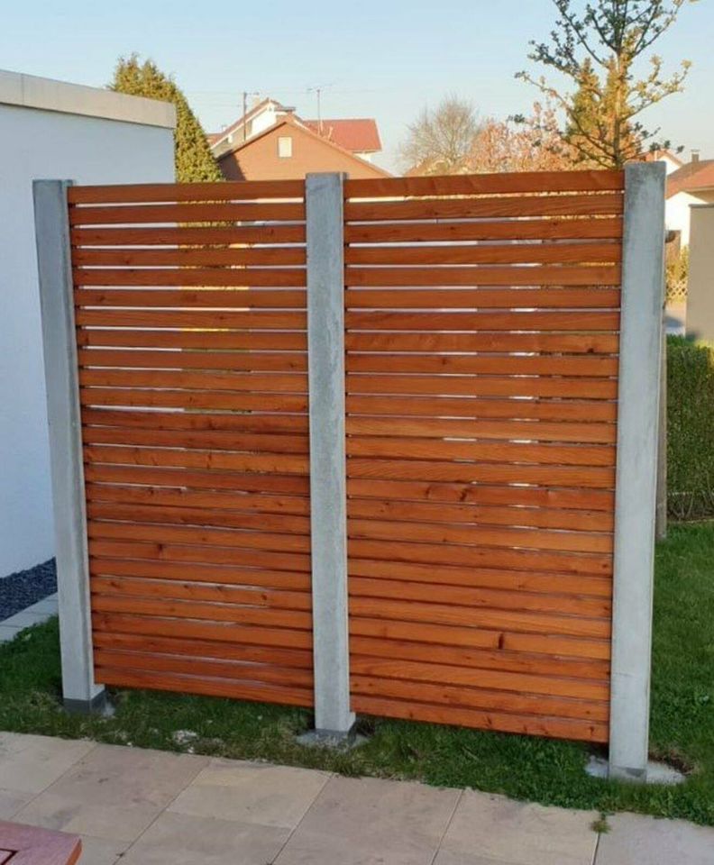 Sichtschutzzaun Gartenzaun Zaunelemente Betonpfosten Holz Lärche in Kusterdingen