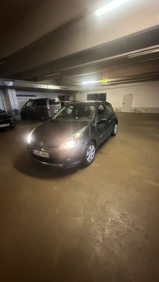 Renault clio 3 III 1.6 88 ps sparsam Kurven Licht in Gehrden