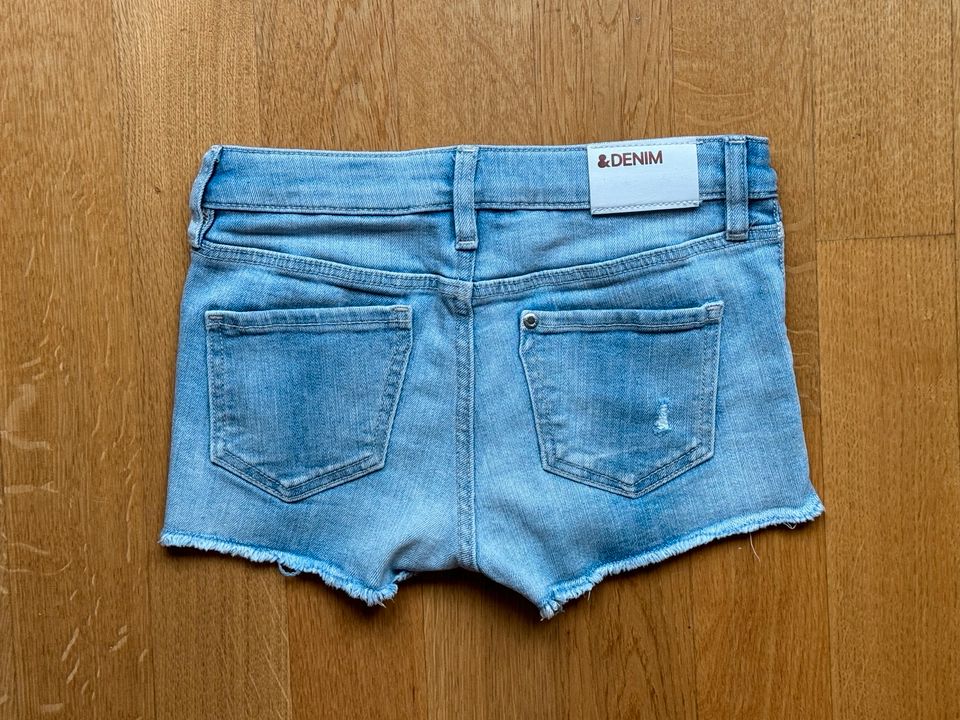 H&M Zara Shorts Jeans Gr 116 122 (128) blau khaki in Frankfurt am Main