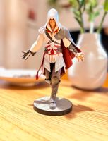 TOP Assassins Creed 2 Ezio Figur inkl. Spiel Playstation Wuppertal - Oberbarmen Vorschau