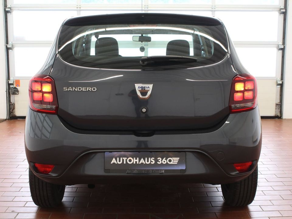 Dacia Sandero Klima Bluetooth Isofix in Rostock