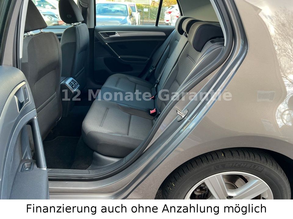 Volkswagen Golf VII Lim. Comfortline BMT 1 Hand Top Zustand in Stuttgart