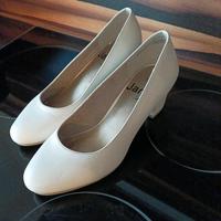 Dirndlschuhe Damenballerina Trachtenschuhe Pumps Kr. Altötting - Emmerting Vorschau