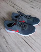 Nike Revolution 4 Turnschuh/Sneaker - Größe 38 - Neuwertig Niedersachsen - Lamspringe Vorschau