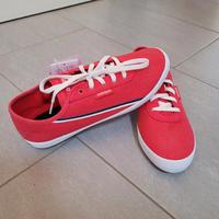 Adidas Turnschuhe/Frauen NEU Hessen - Neu-Anspach Vorschau