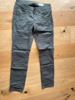 Denim 1982 Stoffhose khaki Größe 38 Baden-Württemberg - Bietigheim-Bissingen Vorschau