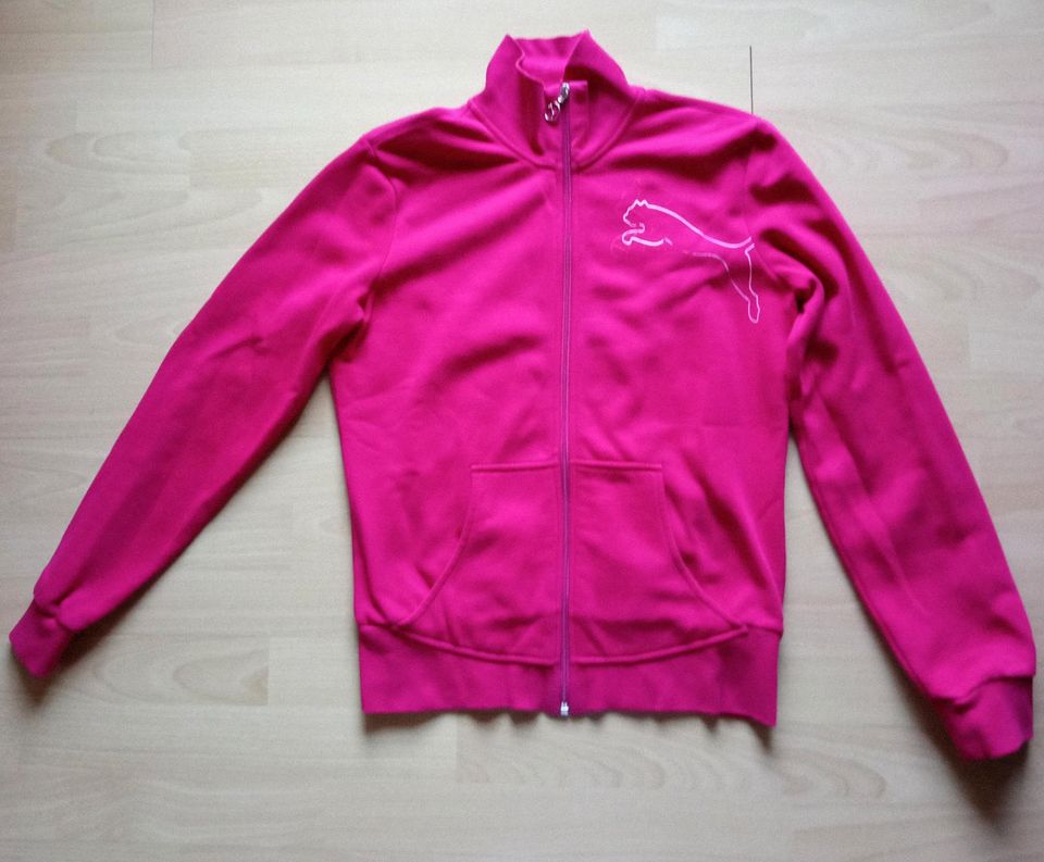 Sweatjacke von Puma, himbeer, Gr. 38, mit Reißverschluss in Neuenbürg