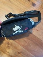 Cap‘t Sharky die Spiegelburg Bauchtasche schwarz gürteltasche Schleswig-Holstein - Poyenberg Vorschau